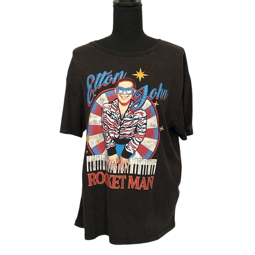 Elton John Soft Black/Grey Fabric Rocket Man Concert Music Rock T-Shirt M